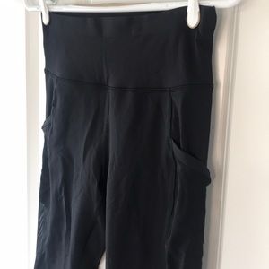 Lululemon speed up tight crop